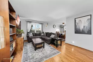 2S021 Lexington Ct, Warrenville, IL 60555 - Photo 11