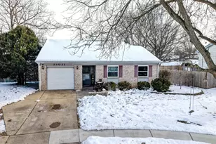 2S021 Lexington Ct, Warrenville, IL 60555 - Photo 3