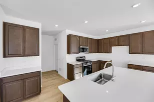 393 S Constitution Dr, Aurora, IL 60506 - Photo 3