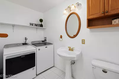8829 Skyline Drive, Burr Ridge, IL 60527 - Photo 19