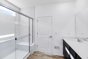 375 S Constitution Dr, Aurora, IL 60506 - Photo 5