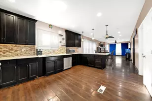 9335 S Loomis St, Chicago, IL 60620 - Photo 3