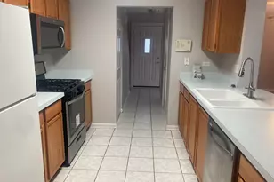 1093 Symphony Dr, Aurora, IL 60504 - Photo 5