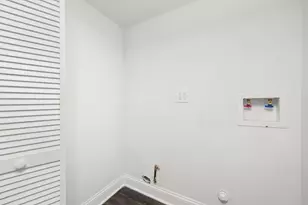 10436 S Eberhart Ave, Chicago, IL 60628 - Photo 25