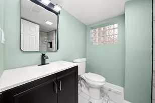 10436 S Eberhart Ave, Chicago, IL 60628 - Photo 23