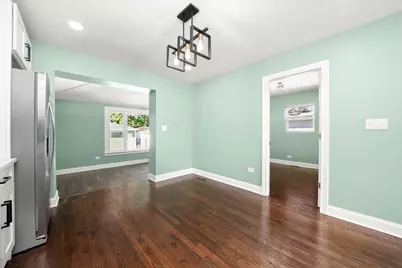 10436 S Eberhart Avenue, Chicago, IL 60628 - Photo 11