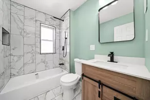 10436 S Eberhart Ave, Chicago, IL 60628 - Photo 7