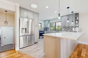 576 Amherst Ave, Des Plaines, IL 60016 - Photo 9