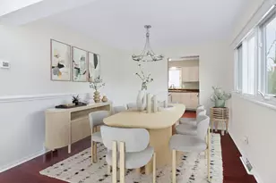 806 Hillview Dr, Lemont, IL 60439 - Photo 5