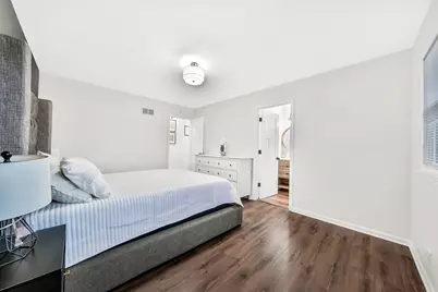 15923 Woodlawn East Avenue, South Holland, IL 60473 - Photo 9