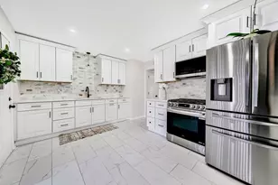 15923 Woodlawn E Ave, South Holland, IL 60473 - Photo 5