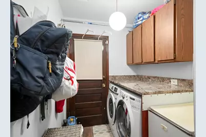 5238 Pratt Avenue, Skokie, IL 60077 - Photo 11