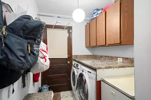 5238 Pratt Ave, Skokie, IL 60077 - Photo 11