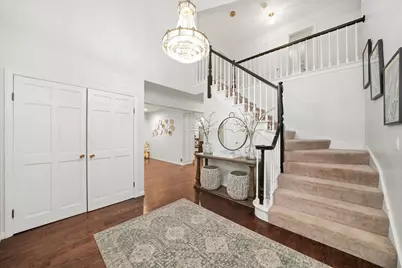 5238 Pratt Avenue, Skokie, IL 60077 - Photo 3