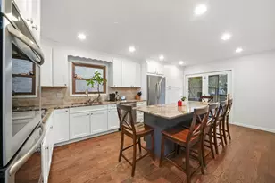 5238 Pratt Ave, Skokie, IL 60077 - Photo 7