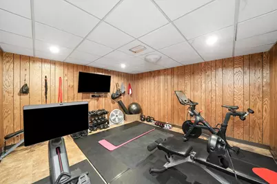 5238 Pratt Avenue, Skokie, IL 60077 - Photo 17