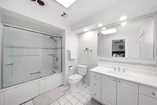 5238 Pratt Ave, Skokie, IL 60077 - Photo 21