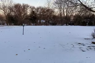 7580 Vida Ave, Lakewood, IL 60014 - Photo 5