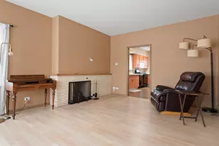 12 N Du Bois Ave, Elgin, IL 60123 - Photo 3