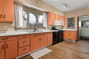 12 N Du Bois Ave, Elgin, IL 60123 - Photo 7