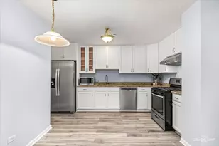 845 E 22nd St, Lombard, IL 60148 - Photo 7