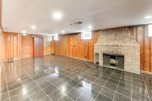 6230 N Troy St, Chicago, IL 60659 - Photo 25