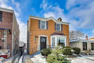 6230 N Troy St, Chicago, IL 60659 - Photo 3