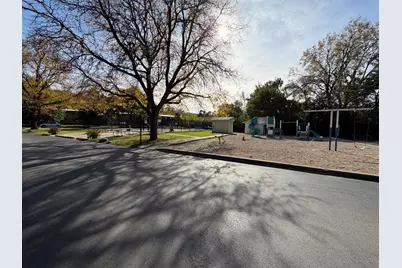 100 Willow Lane #201B, Willow Springs, IL 60480 - Photo 17