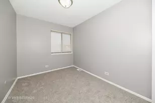 10 Tower Ct, Downers Grove, IL 60516 - Photo 9