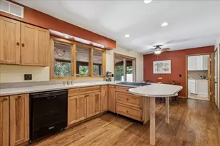 25146 N West Tower Dr, Tower Lakes, IL 60010 - Photo 9