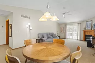 2422 Arnold Ave, Rockford, IL 61108 - Photo 9