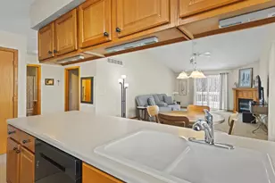 2422 Arnold Ave, Rockford, IL 61108 - Photo 7