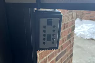 5515 Cromwell Ln, Oak Forest, IL 60452 - Photo 3