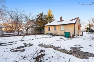 121 N May St, Joliet, IL 60435 - Photo 21