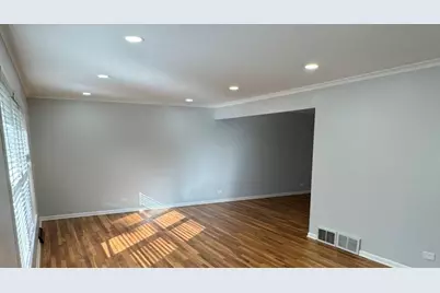 1136 Laurel Lane, Naperville, IL 60540 - Photo 5