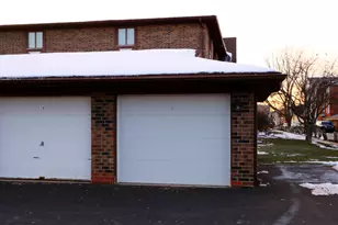 10400 Circle Dr S, Oak Lawn, IL 60453 - Photo 19