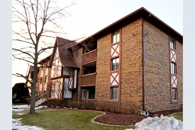 10400 Circle Drive S #102, Oak Lawn, IL 60453 - Photo 1