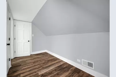 8352 S Saint Lawrence Avenue, Chicago, IL 60619 - Photo 11