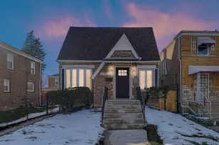 8352 S St Lawrence Ave, Chicago, IL 60619 - Photo 1