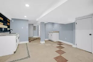 8352 S St Lawrence Ave, Chicago, IL 60619 - Photo 21