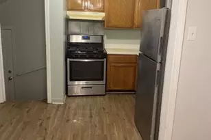 9924 S Hoxie Ave, Chicago, IL 60617 - Photo 3