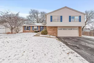 681 Windemere Ln, Lake Zurich, IL 60047 - Photo 5