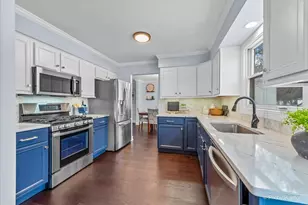 681 Windemere Ln, Lake Zurich, IL 60047 - Photo 11