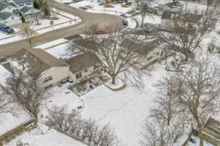 681 Windemere Ln, Lake Zurich, IL 60047 - Photo 43