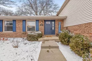 681 Windemere Ln, Lake Zurich, IL 60047 - Photo 7