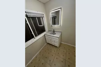 435 S Poplar Avenue, Kankakee, IL 60901 - Photo 5