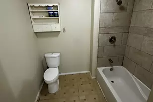 435 S Poplar Ave, Kankakee, IL 60901 - Photo 13