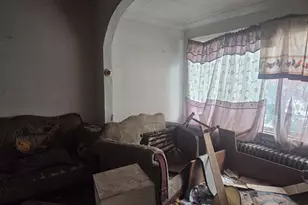 7629 S Maryland Ave, Chicago, IL 60619 - Photo 3