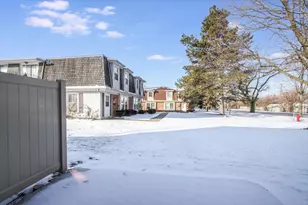 720 Huntly Ct, Schaumburg, IL 60194 - Photo 25