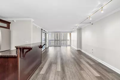 545 N Dearborn Street #1506, Chicago, IL 60654 - Photo 5